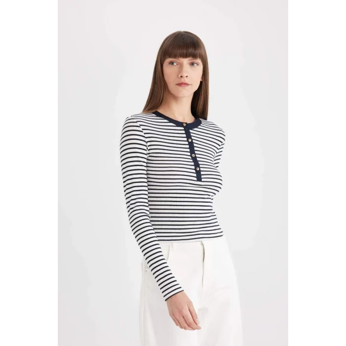 D4271 Slim Fit Dar Kesim Bisiklet Yaka Çizgili Fitilli Kaşkorse Düğmeli Uzun Kollu Tişört