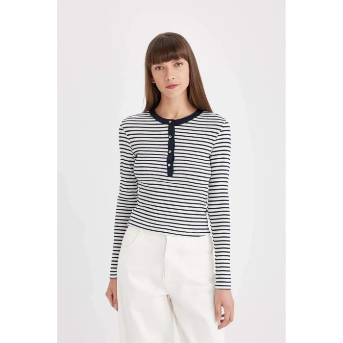 D4271 Slim Fit Dar Kesim Bisiklet Yaka Çizgili Fitilli Kaşkorse Düğmeli Uzun Kollu Tişört