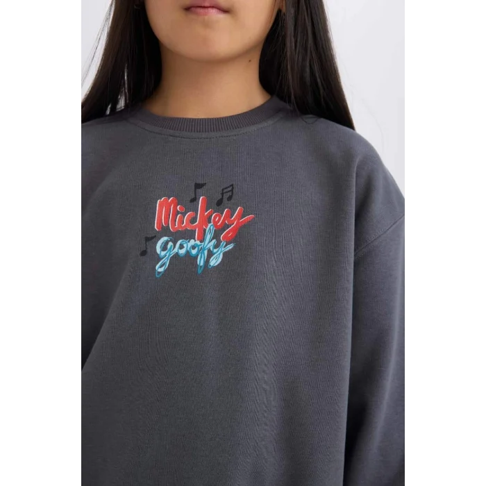 D4378 Kız Çocuk Disney Mickey Mouse &Friends Oversize Geniş Kalıp Kapüşonlu Sırt Baskılı Sweatshirt