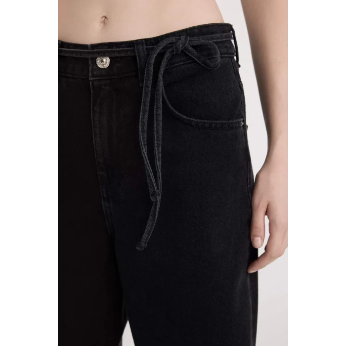 D5522 Geniş Paça Bağcıklı Bel Cepli Jean Pantolon