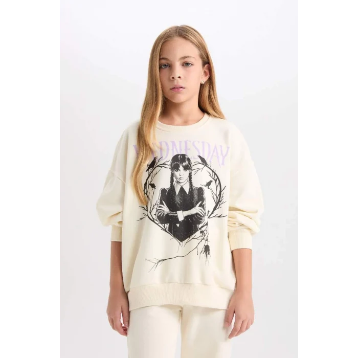 D6064 Wednesday Oversize Fit Sweatshirt