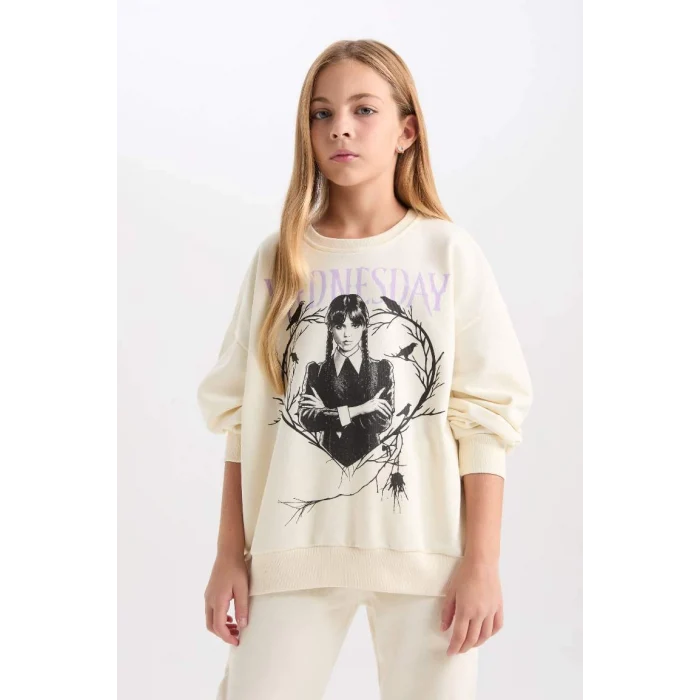 D6064 Wednesday Oversize Fit Sweatshirt