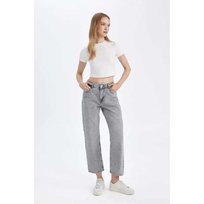 D8104 Straight Fit Yüksek Bel Bilek Boy Jean Yıkamalı Pantolon