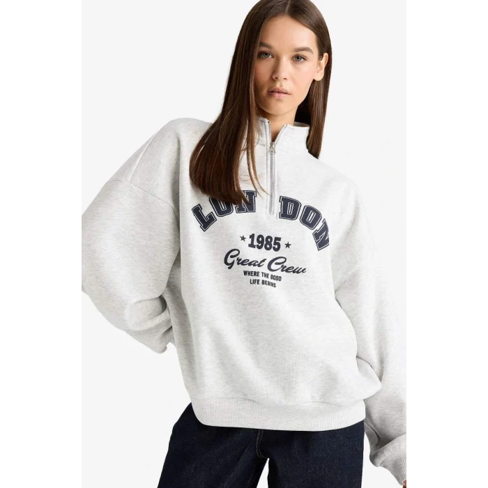 Defacto F9433AXGR210 Gri Overshirt Fit Yarım Fermuarlı Baskılı Kalın Kumaş Sweatshirt