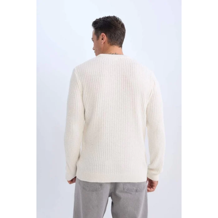 E0811 Standart Fit Bisiklet Yaka Dokulu Triko Kazak