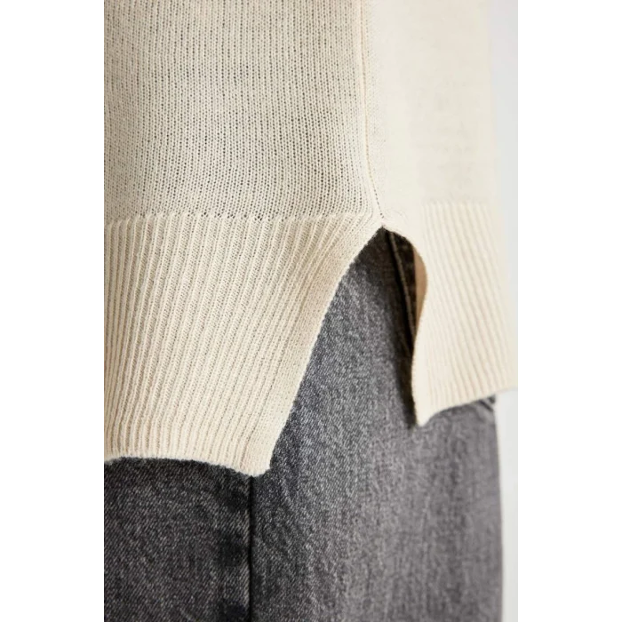 I6913 Yumuşak Dokulu Bisiklet Yaka Reglan Kol Basic Düz Triko Kazak