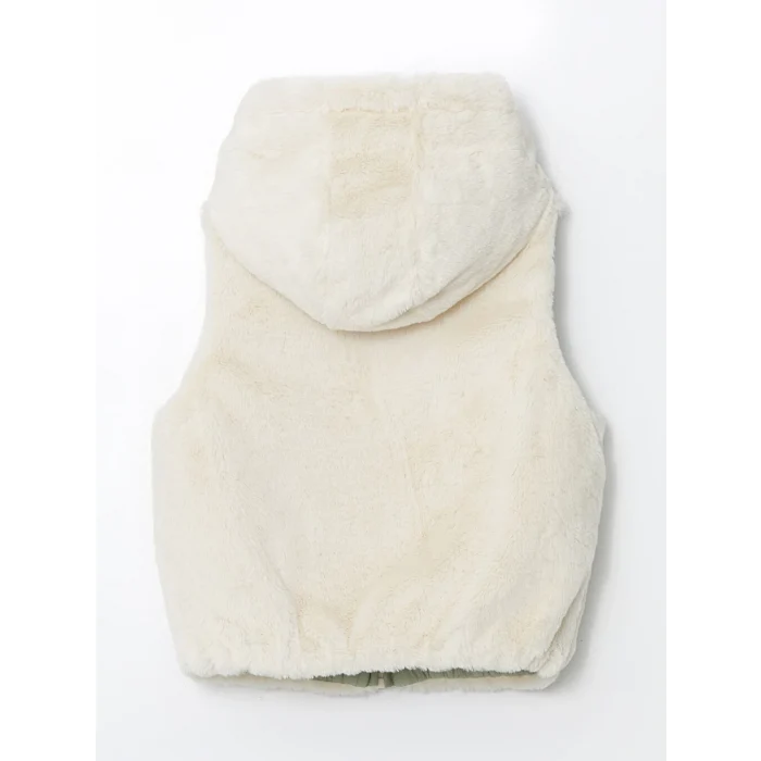 LCW Kids Ekru Kapüşonlu Pelüş Kız Çocuk Yelek