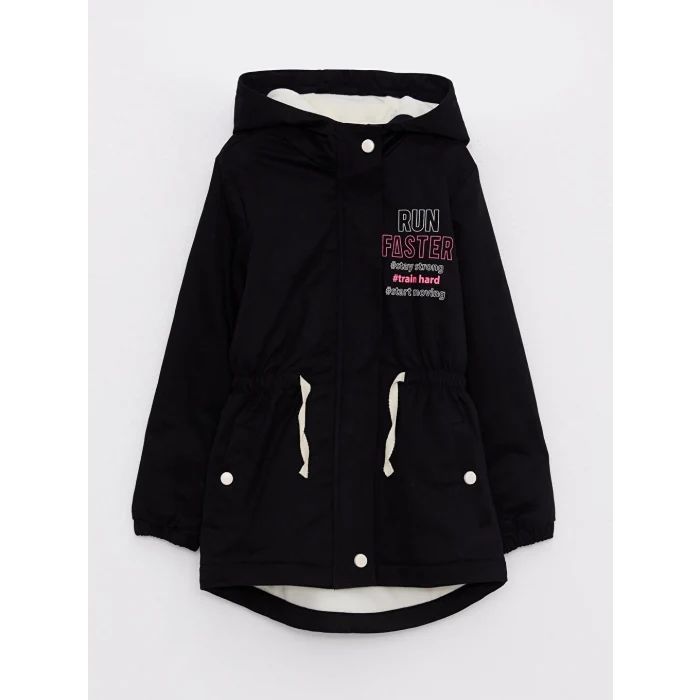 LCW Kids Siyah Kapüşonlu Baskılı Kız Çocuk Parka