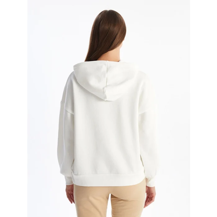 LCW Modest Beyaz Kapüşonlu Ayı Teddy Baskılı Oversize Kadın Kalın Sweatshirt Tunik