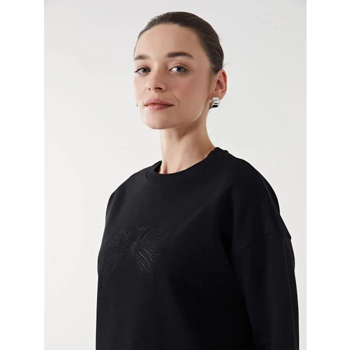 LCW Modest Siyah Bisiklet Yaka Nakışlı Kadın Kalın Sweatshirt Tunik