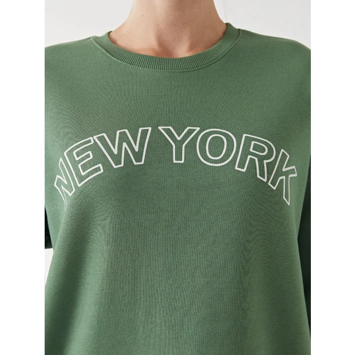 LCW Modest Yeşil Bisiklet Yaka New York Baskılı Kadın Kalın Sweatshirt Tunik