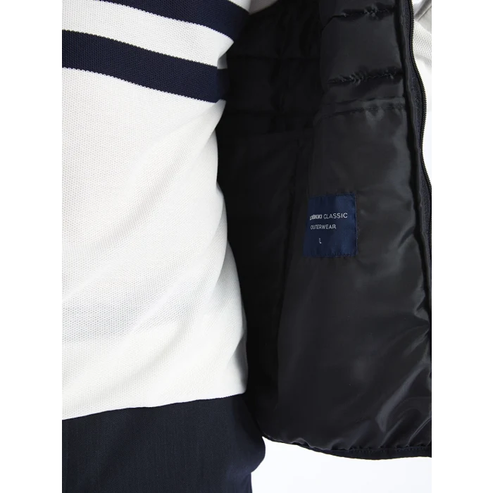 LCWAIKIKI Classic Lacivert Standart Kalıp Dik Yaka Erkek Yelek