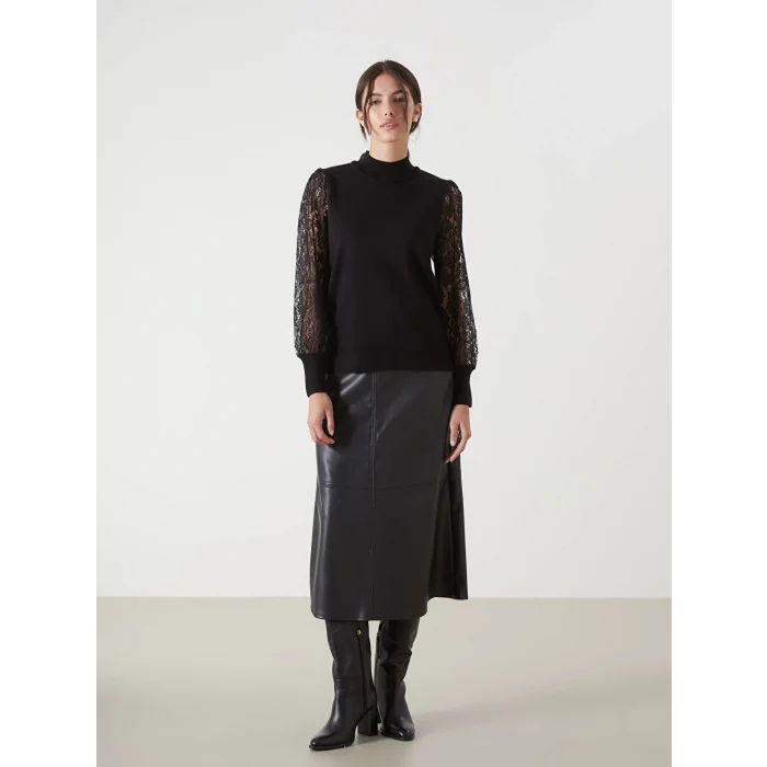 LCWAIKIKI Classic Siyah Yarım Balıkçı Yaka Dantel Detaylı Kadın Triko Kazak