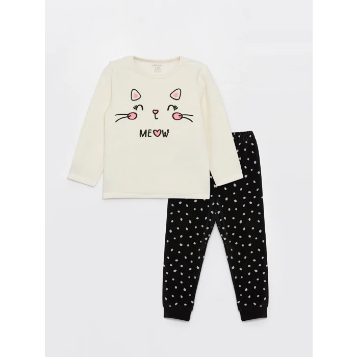 LCW baby Ekru Bisiklet Yaka Uzun Kollu Nakışlı Kadife Kız Bebek Pijama Takımı