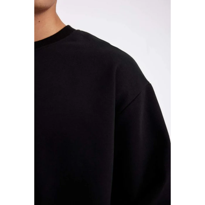 T5139 Siyah Oversize Geniş Kalıp Bisiklet Yaka Kalın Kumaş Basic Düz Sweatshirt