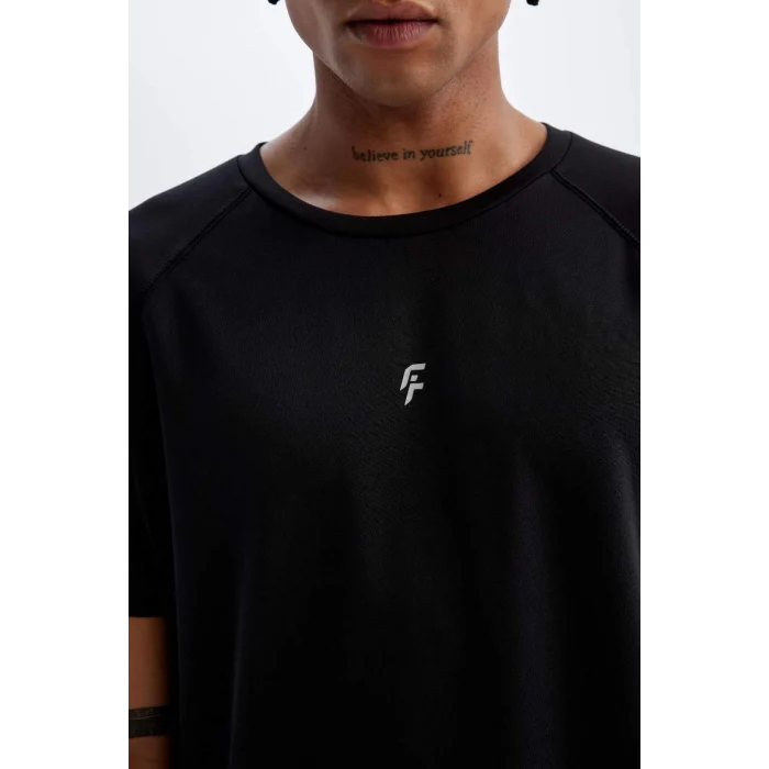 V2887 DeFactoFit Siyah Slim Fit Dar Kesim Bisiklet Yaka Baskılı Sporcu Kısa Kollu Basic Tişört