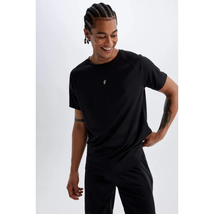 V2887 DeFactoFit Siyah Slim Fit Dar Kesim Bisiklet Yaka Baskılı Sporcu Kısa Kollu Basic Tişört
