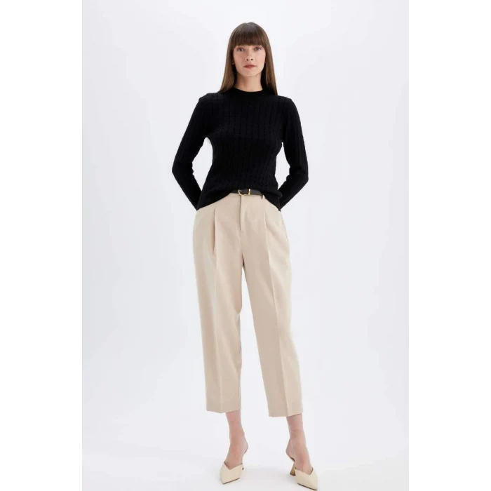 X7713 Regular Fit Bisiklet Yaka Saç Örgülü Düğmeli Siyah Triko Kazak