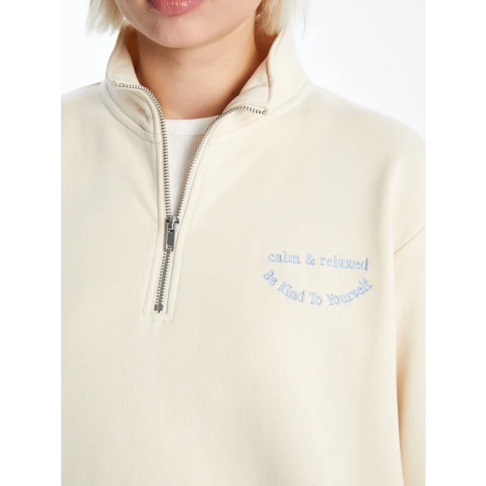 XSIDE Bej Dik Yaka Nakışlı Oversize Kadın Kalın Sweatshirt