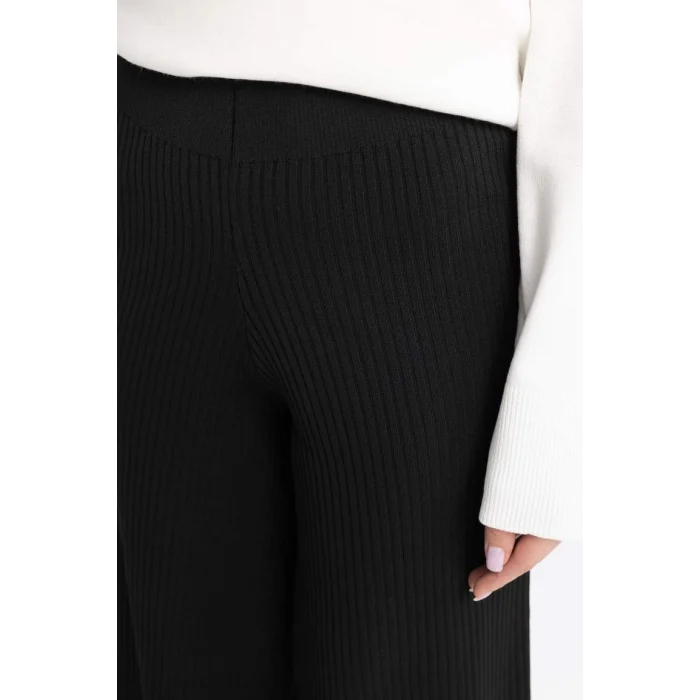 Y1325 Relax Fit Beli Lastikli Geniş Paça Basic Düz Triko Pantolon