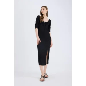 Defacto E0885 Siyah Bodycon Vücudu Saran Kare Yaka Yırtmaçlı Basic Düz Bürümcük Yarım Kol Siyah Midi Elbise