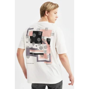 Defacto B4369 Ekru Comfort Regular Fit Rahat Kalıp Bisiklet Yaka Sırt Baskılı Kısa Kollu Tişört