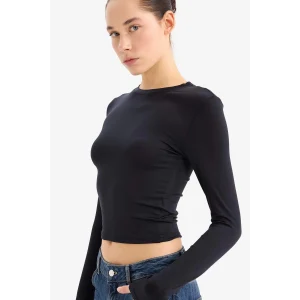 Defacto D0199 Siyah 	Fitted Vücuda Oturan Bisiklet Yaka Basic Düz Uzun Kollu Tişört