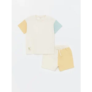 LCW Kids Bej Bisiklet Yaka Kısa Kollu Erkek Bebek Tişört ve Şort 2li Takım
