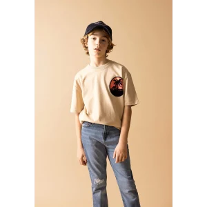 Defacto B8892 Bej Erkek Çocuk Oversize Geniş Kalıp Bisiklet Yaka Baskılı Kısa Kollu Tişört