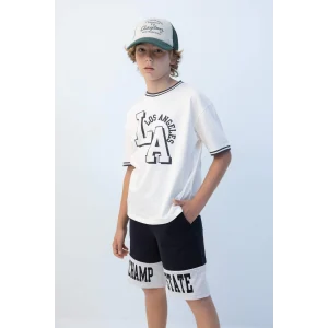 Defacto C3900 Ekru Erkek Çocuk Oversize Geniş Kalıp Bisiklet Yaka Baskılı Kısa Kollu Tişört