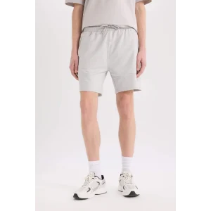 Defacto B8674 Gri Slim Fit Dar Kesim Dar Paça Basic Düz Şort
