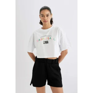 Defacto B9974 Beyaz DeFactoFit NBA Wordmark Oversize Geniş Kalıp Bisiklet Yaka Kısa Kollu Tişört