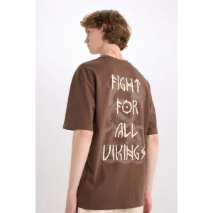 Defacto E3279 Kahve %100 Pamuk Vikings Valhalla Boxy Fit Bisiklet Yaka Sırt Baskılı Kısa Kollu Tişört