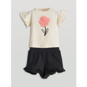 LCW baby Ekru Aplike Çiçekli Kız Bebek Bluz ve Şort 2li