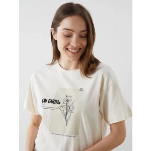 LCW Comfort Bej Bisiklet Yaka Baskılı Kadın Tişört