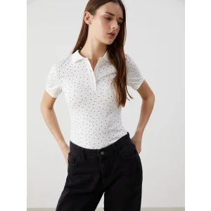 LCWAIKIKI Classic Ekru Polo Yaka Desenli Kadın Tişört