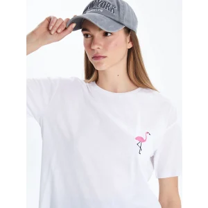 XSIDE Beyaz Bisiklet Yaka Nakışlı Kadın Tişört