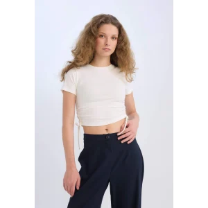 Defacto T9632 Beyaz Fitted Bisiklet Yaka Fitilli Kaşkorse Kısa Kollu Tişört