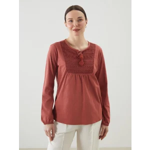 LCW Grace Kirmizi Bağlamalı Yaka Nakışlı Kadın Bluz