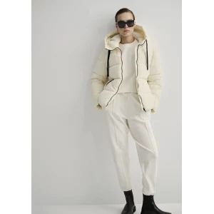 Mavi 1110043-83043 Kapüşonlu Ekru Şişme Mont