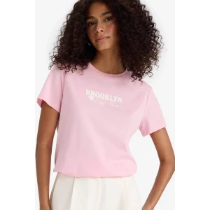 Defacto F5889 Pembe Regular Fit Bisiklet Yaka Baskılı Penye Kısa Kollu Tişört