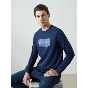 LCWAIKIKI Classic Lacivert Bisiklet Yaka Uzun Kollu Baskılı Erkek Sweatshirt