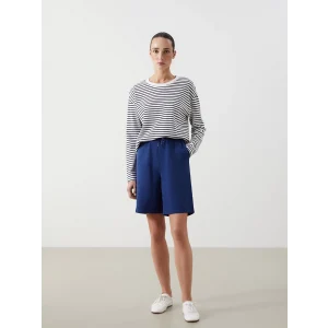 LCWAIKIKI Classic Lacivert Beli Lastikli Kadın Şort