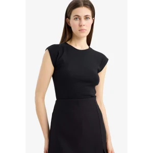 Defacto F0685 Siyah Slim Fit Dar Kesim Bisiklet Yaka Basic Düz Modal Kısa Kollu Tişört