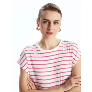 LCWAIKIKI Classic Pembe Bisiklet Yaka Çizgili Kadın Tişört