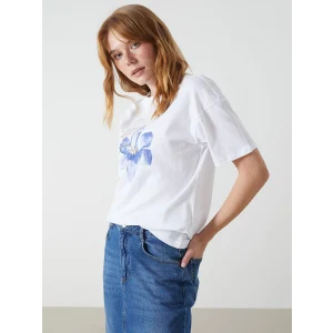 LCW Vision Beyaz Bisiklet Yaka Baskılı Kadın Tişört