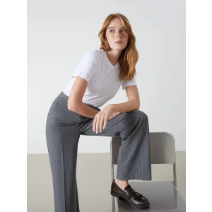 XSIDE Beyaz Bisiklet Yaka Kadın Tişört