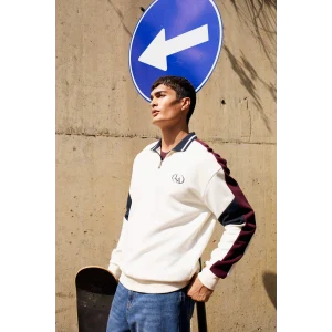 Defacto F0114 Ekru Boxy Fit Dik Yaka Fermuarlı Baskılı Sweatshirt