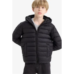 Defacto E8688A8BK27 Siyah Erkek Çocuk Su Geçirmez Kapüşonlu Fermuarlı Şişme Mont
