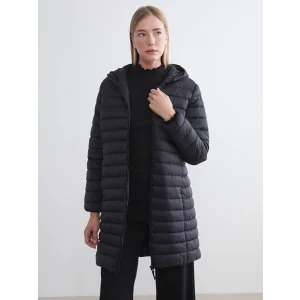 LCWAIKIKI Classic Siyah Kapüşonlu Kadın Şişme Mont